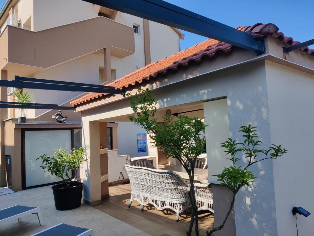Apartments Villa A - Heating Pool トロギール エクステリア 写真