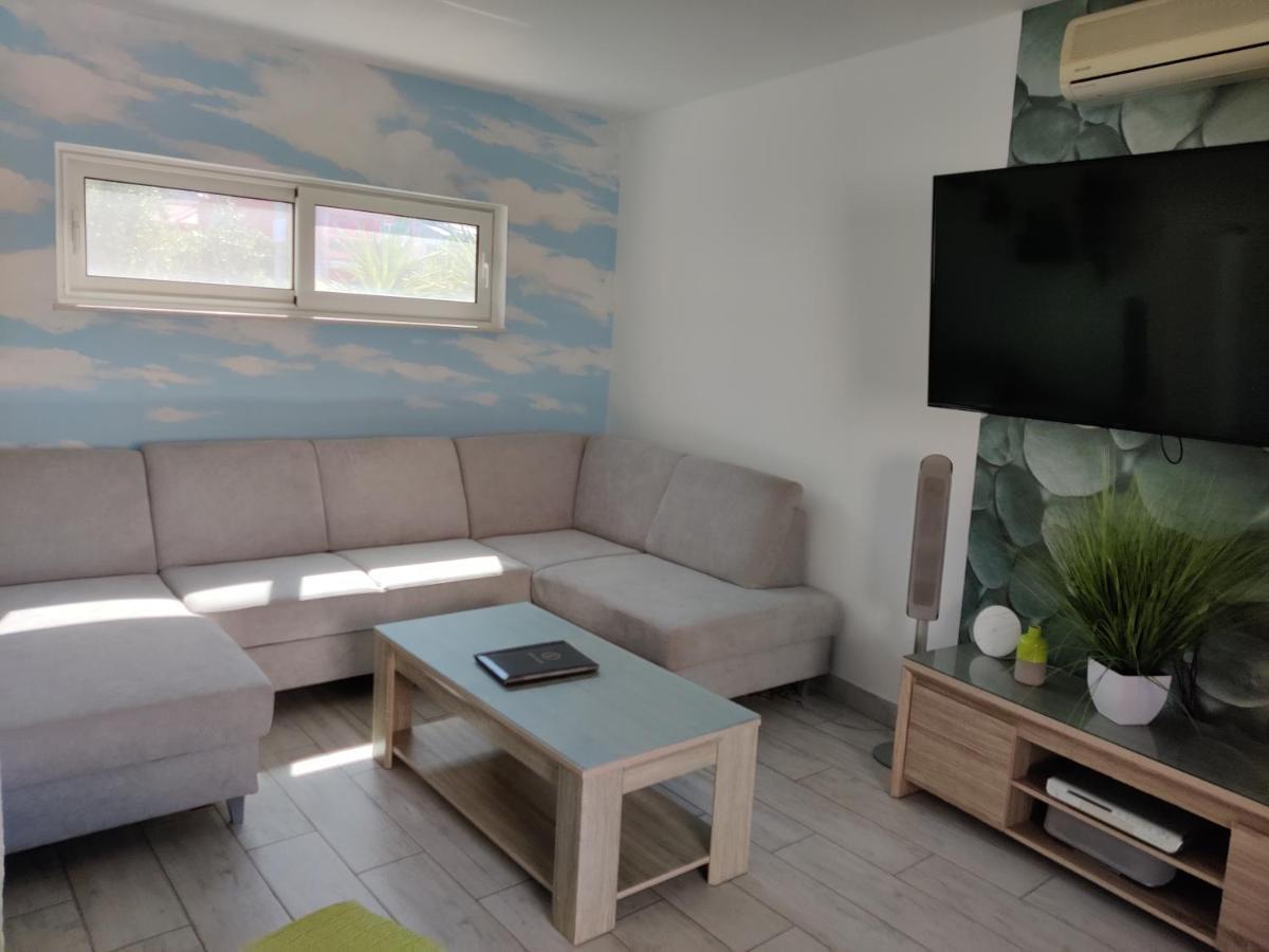 Apartments Villa A - Heating Pool トロギール エクステリア 写真